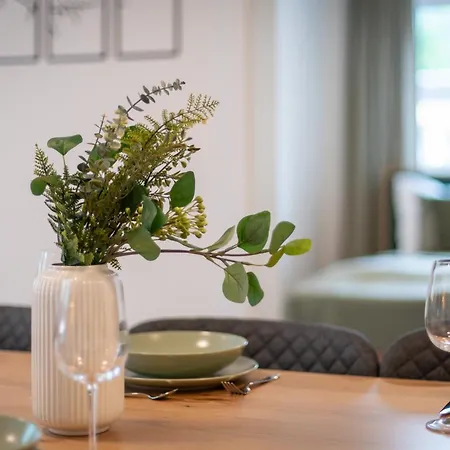 Appartement Livesto Im Zentrum Bad Driburgs - Modern, Parkplatz, Terrasse, Switch, Smarttv Fuer Familien Und B2b Bad Driburg