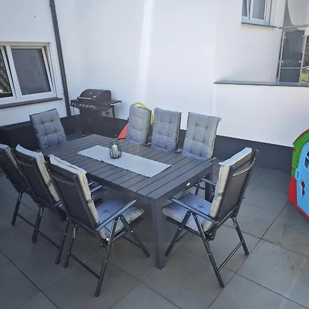 Livesto Im Zentrum Bad Driburgs - Modern, Parkplatz, Terrasse, Switch, Smarttv Fuer Familien Und B2b * Bad Driburg