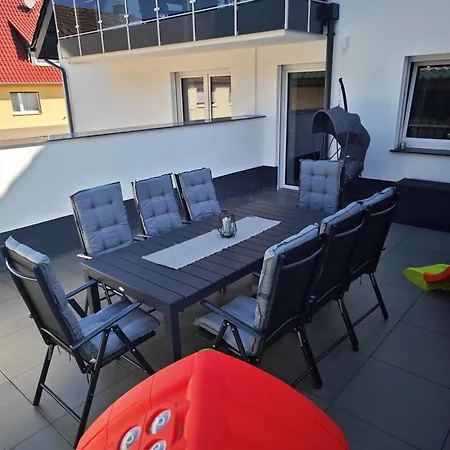 Apartmán Livesto Im Zentrum Bad Driburgs - Modern, Parkplatz, Terrasse, Switch, Smarttv Fuer Familien Und B2b *