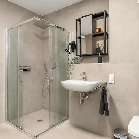 Livesto Im Zentrum Bad Driburgs - Modern, Parkplatz, Terrasse, Switch, Smarttv Fuer Familien Und B2b Apartmán