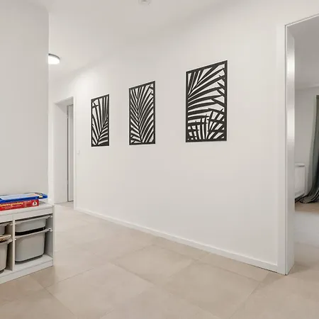 Livesto Im Zentrum Bad Driburgs - Modern, Parkplatz, Terrasse, Switch, Smarttv Fuer Familien Und B2b Apartmán *